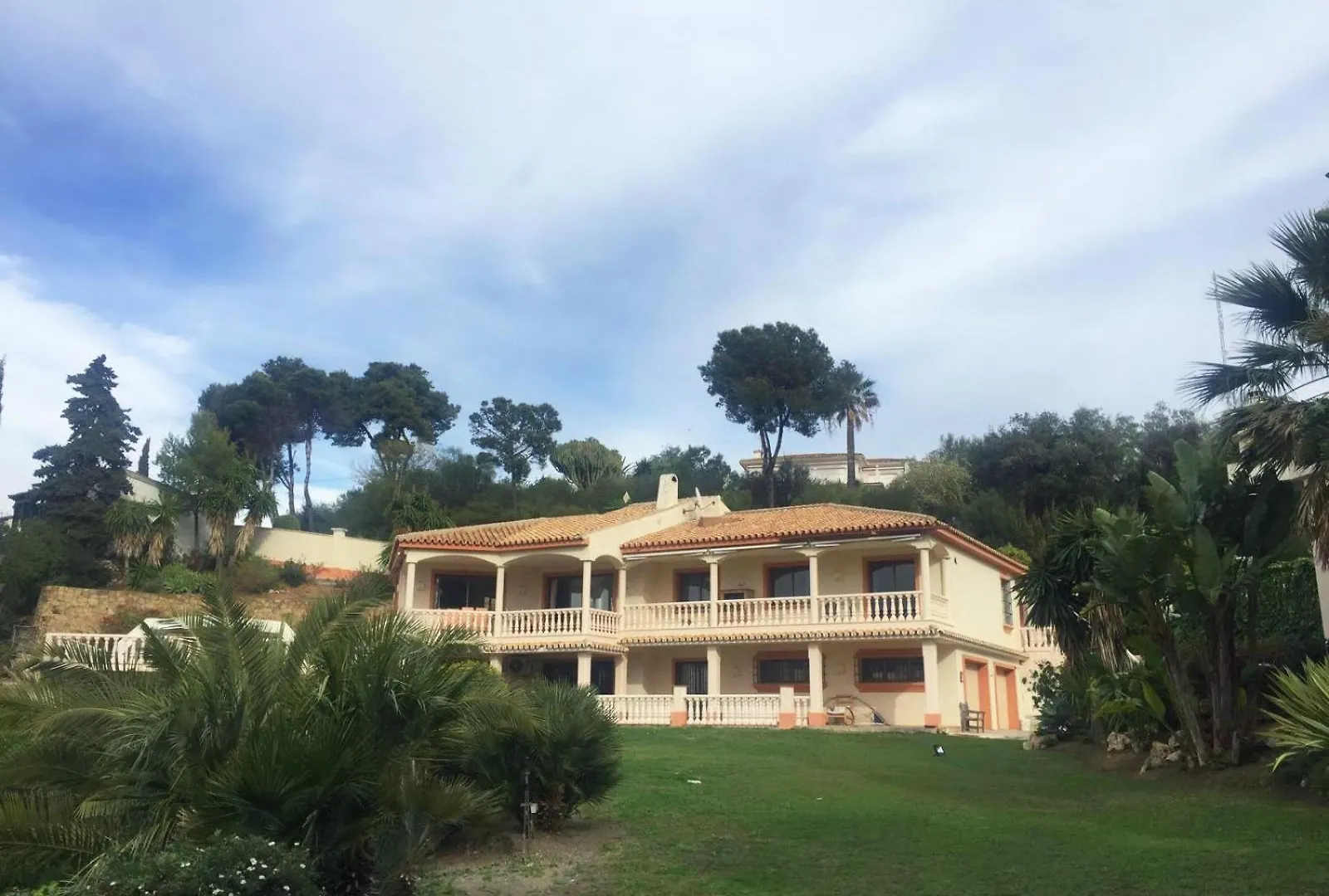 Grand Villa! With Golf & Sea View!! Marbella Vila